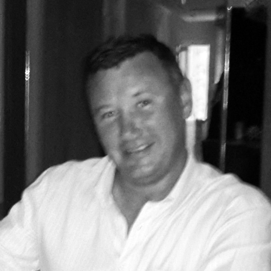 Darren Elvin headshot photo