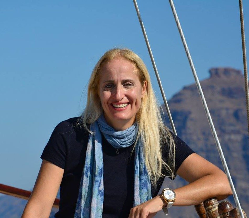 Paraskevi Nomikou headshot photo