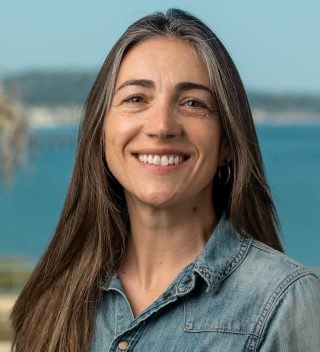 Alyson Santoro headshot photo