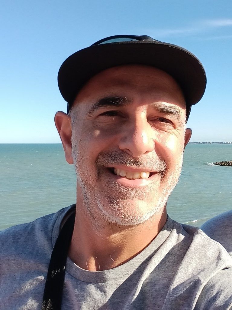 Ezequiel Mabragaña headshot photo