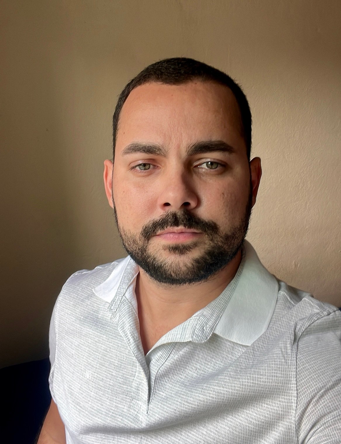 Caio Gonçalves headshot photo