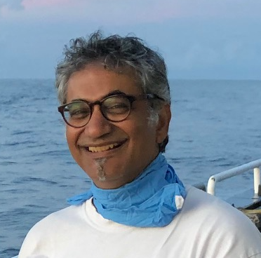 Ajit Subramaniam headshot photo