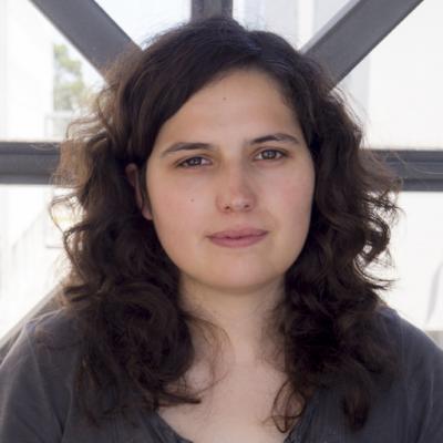 Maria Costa headshot photo