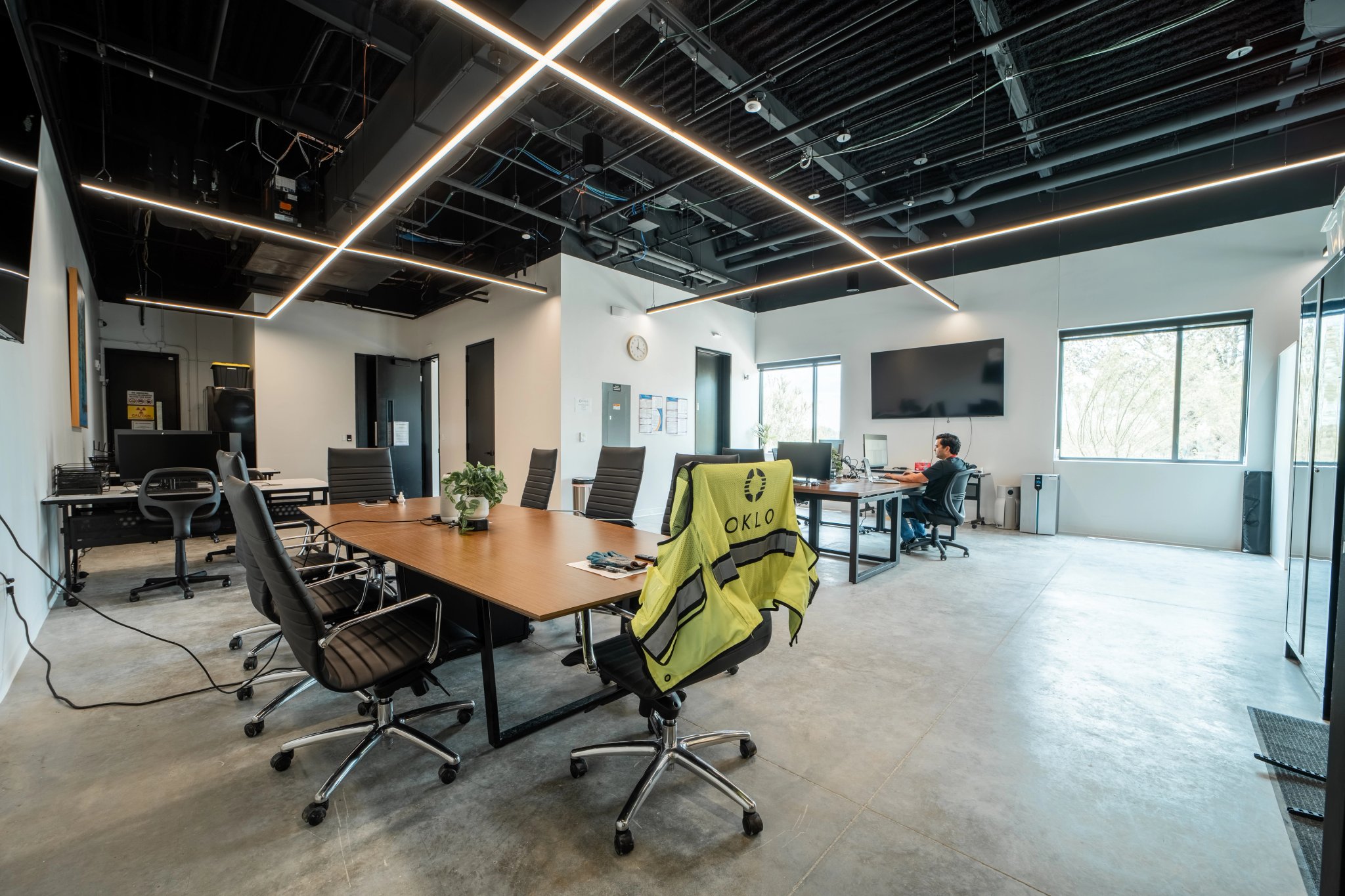 Conference room at the Groves Oklo isotopes office