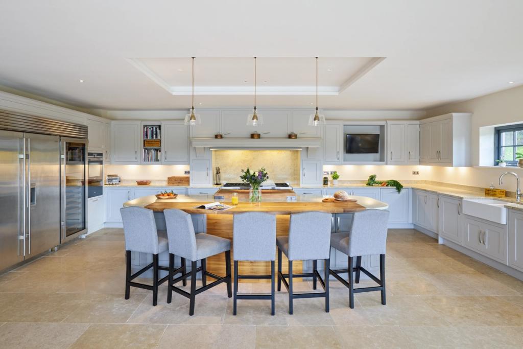 Hand-painted in-frame family kitchen