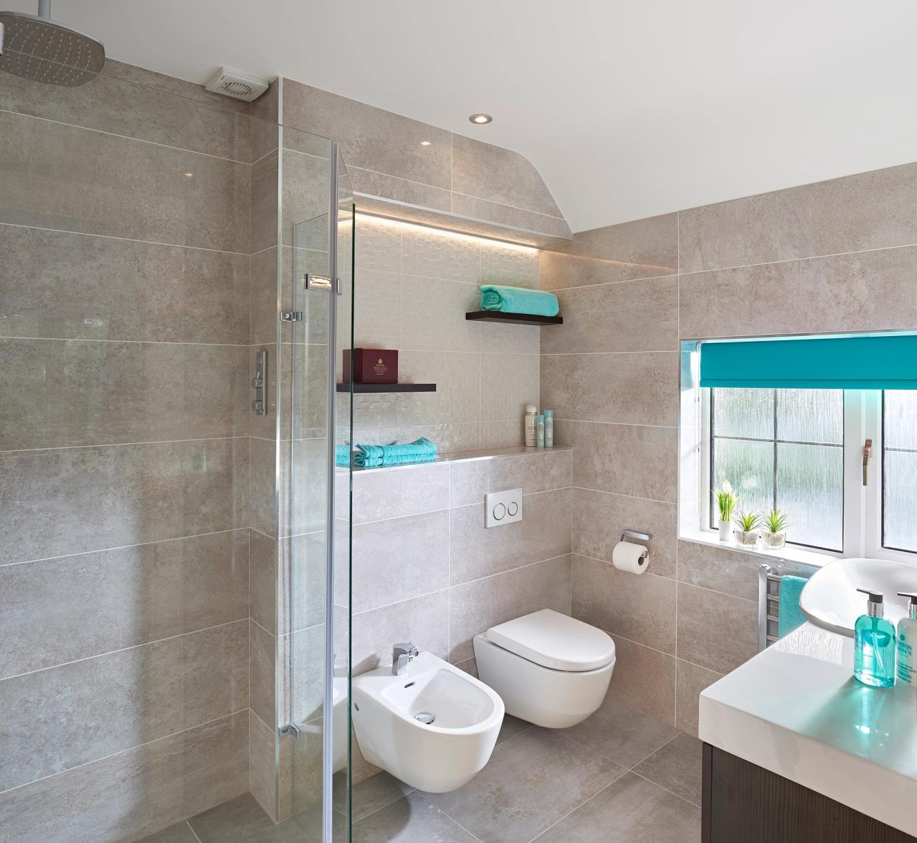 Wet room with turquoise accents