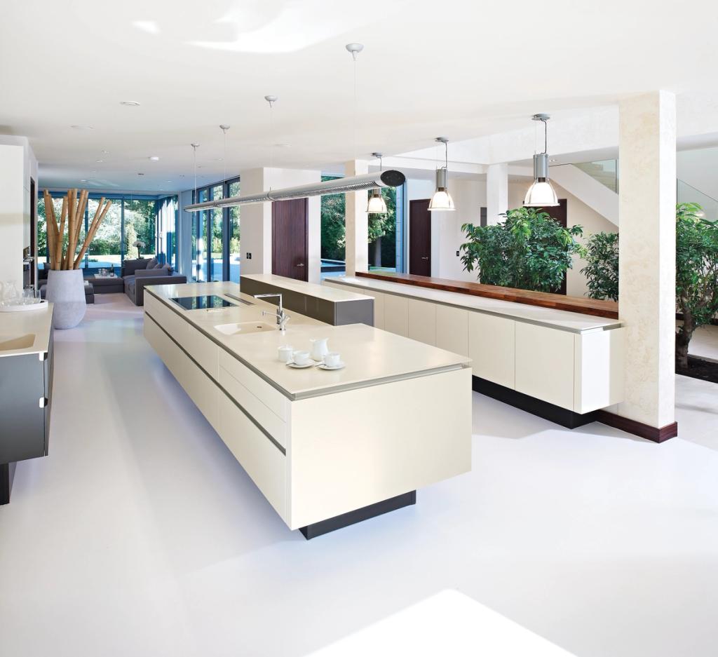 Stunning open-plan handleless cream kitchen