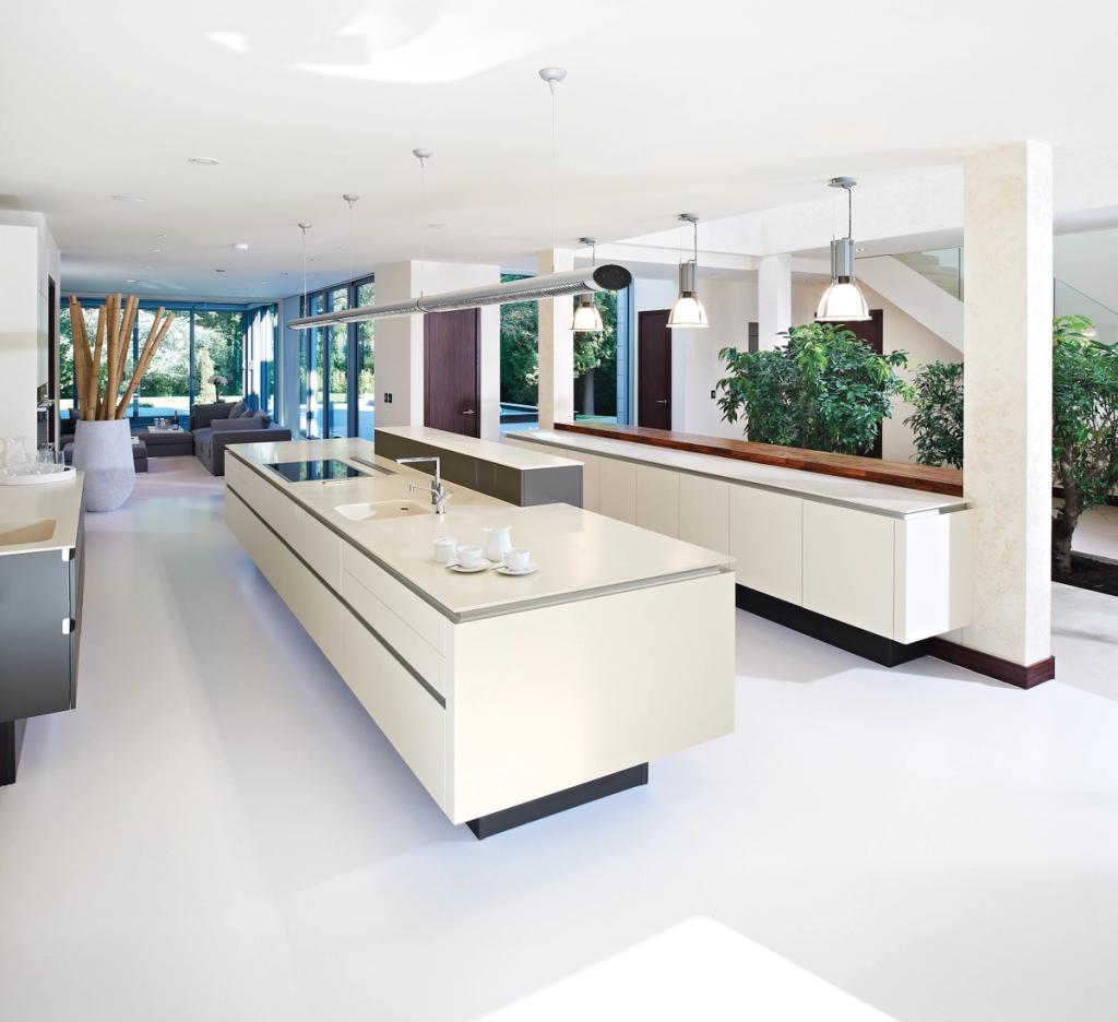 Stunning open-plan handleless cream kitchen