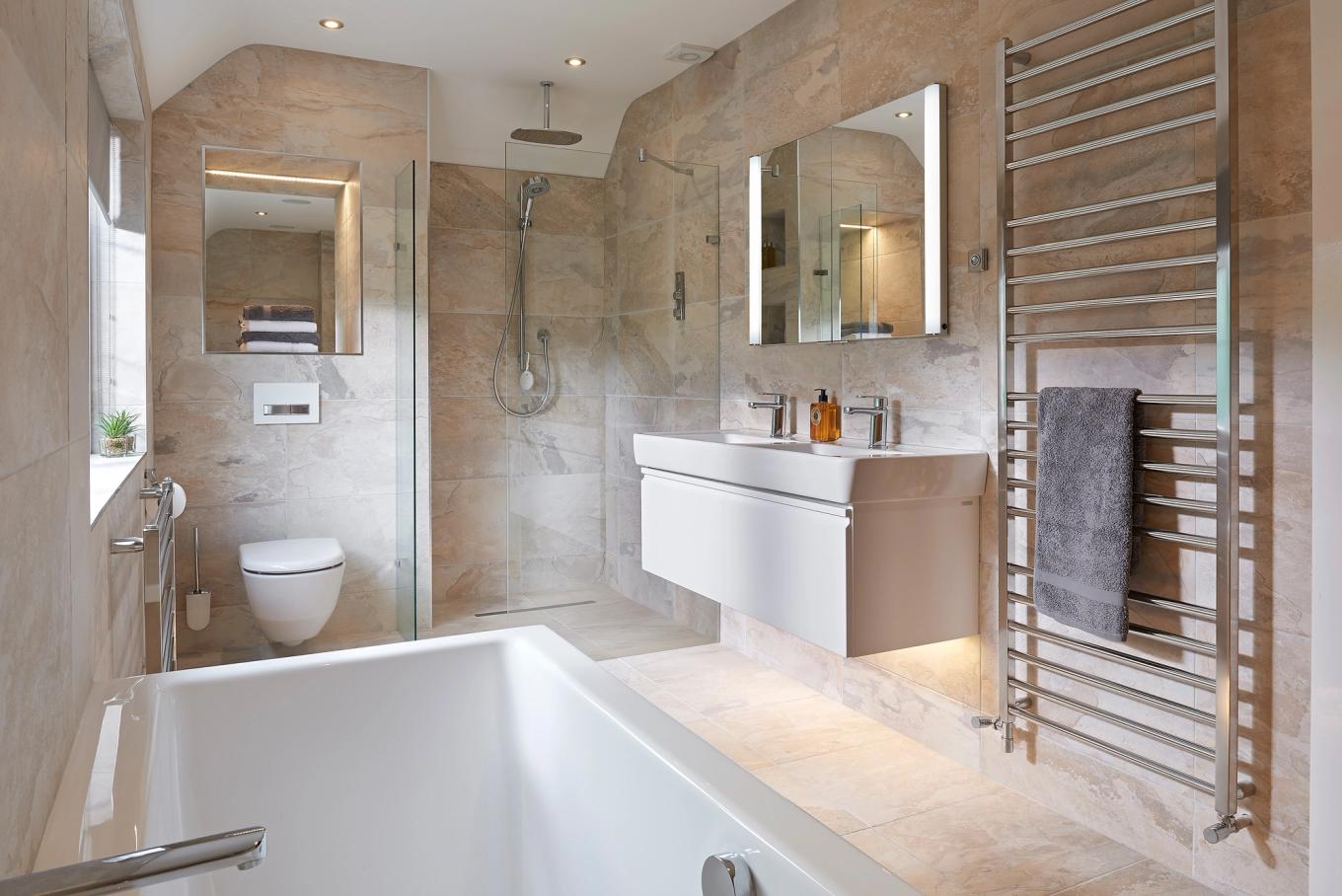 Bathroom with natural tones