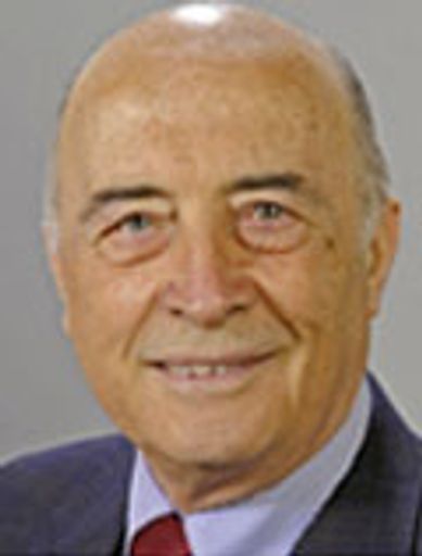 Lowering hematocrit below 45 per cent protects against clotting risk in patients with polycythemia vera — randomized study finding