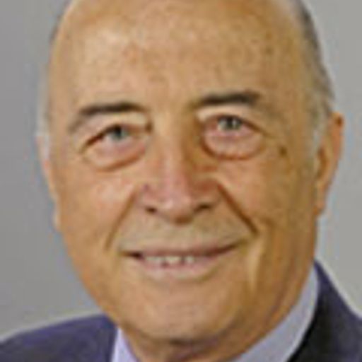 Lowering hematocrit below 45 per cent protects against clotting risk in patients with polycythemia vera — randomized study finding