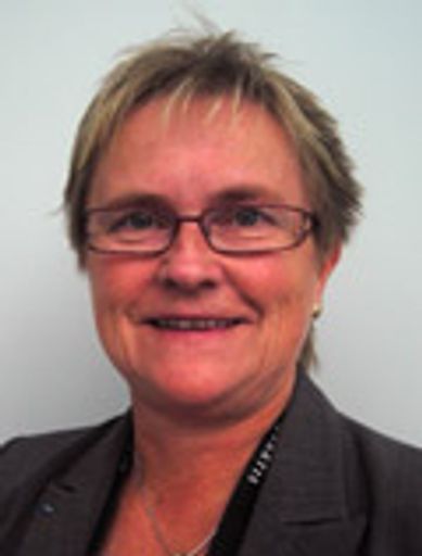 Selective Invasive Treatment Best for Women with Non-ST Elevation Acute Coronary Syndromes