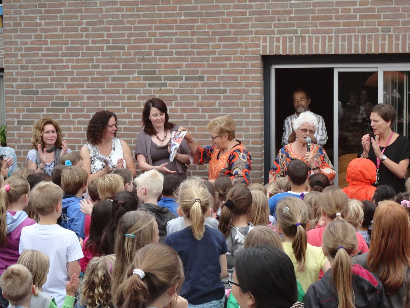 Uitreiking sponsorloop De Blokwei - Foto 6