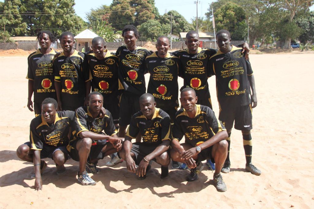 Voetbalkleding 2013 - Foto 3