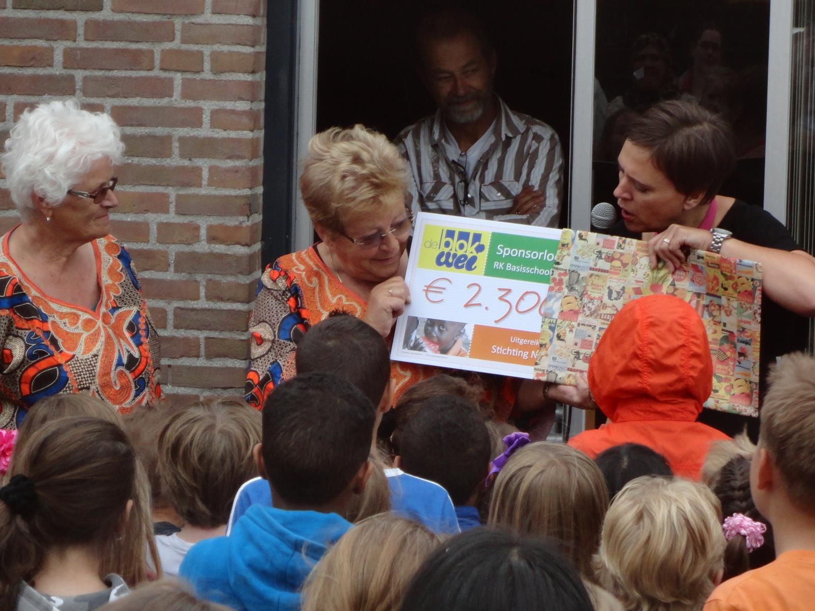 Uitreiking sponsorloop De Blokwei - Foto 15