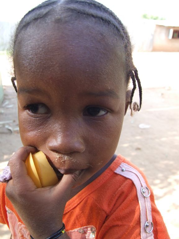 Kleding uitdelen 2012 - Foto 25