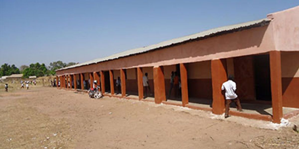 De Lower Basic School in Touba kan weer jaren vooruit