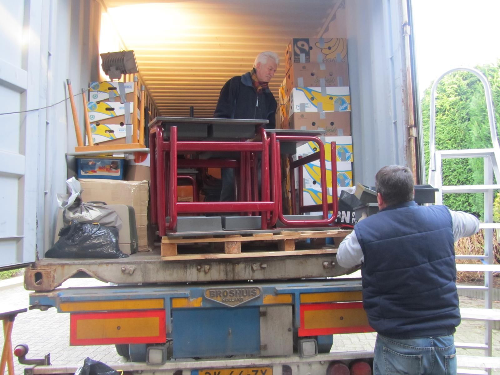 Hulpgoederen naar Gambia 2013