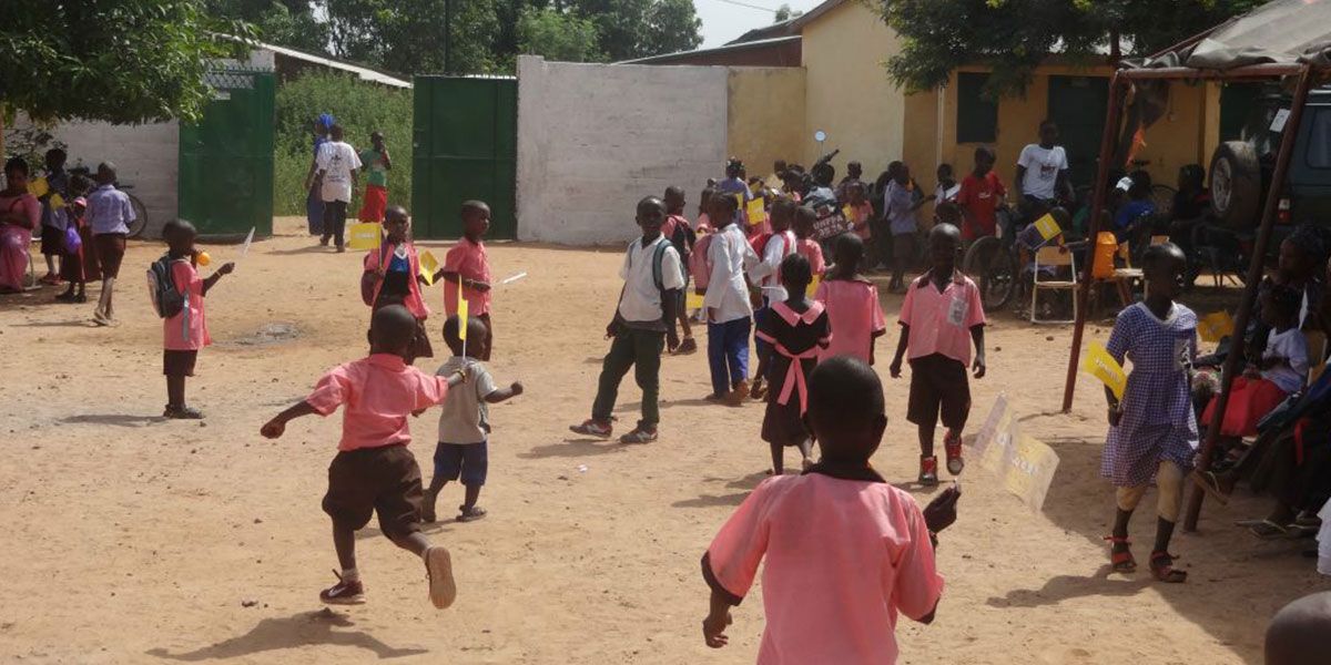 School in Perai Mamadi Village wordt opgeknapt