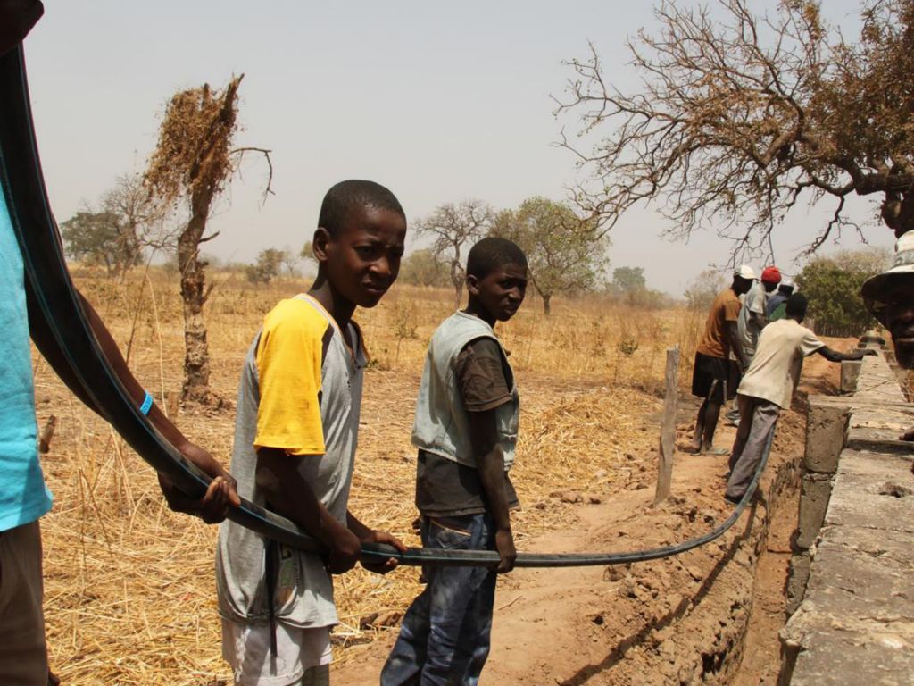 Even kijken bij het waterproject - Foto 7