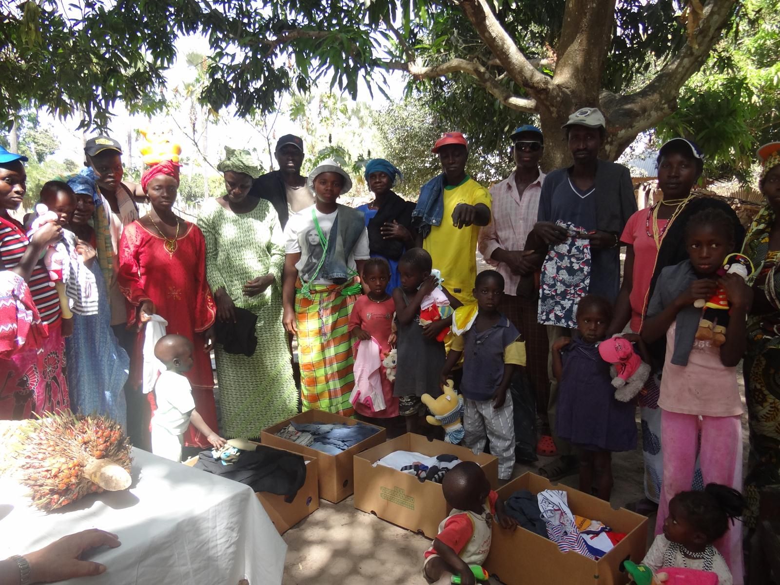 Uitdelen donaties 2011 - Foto 18