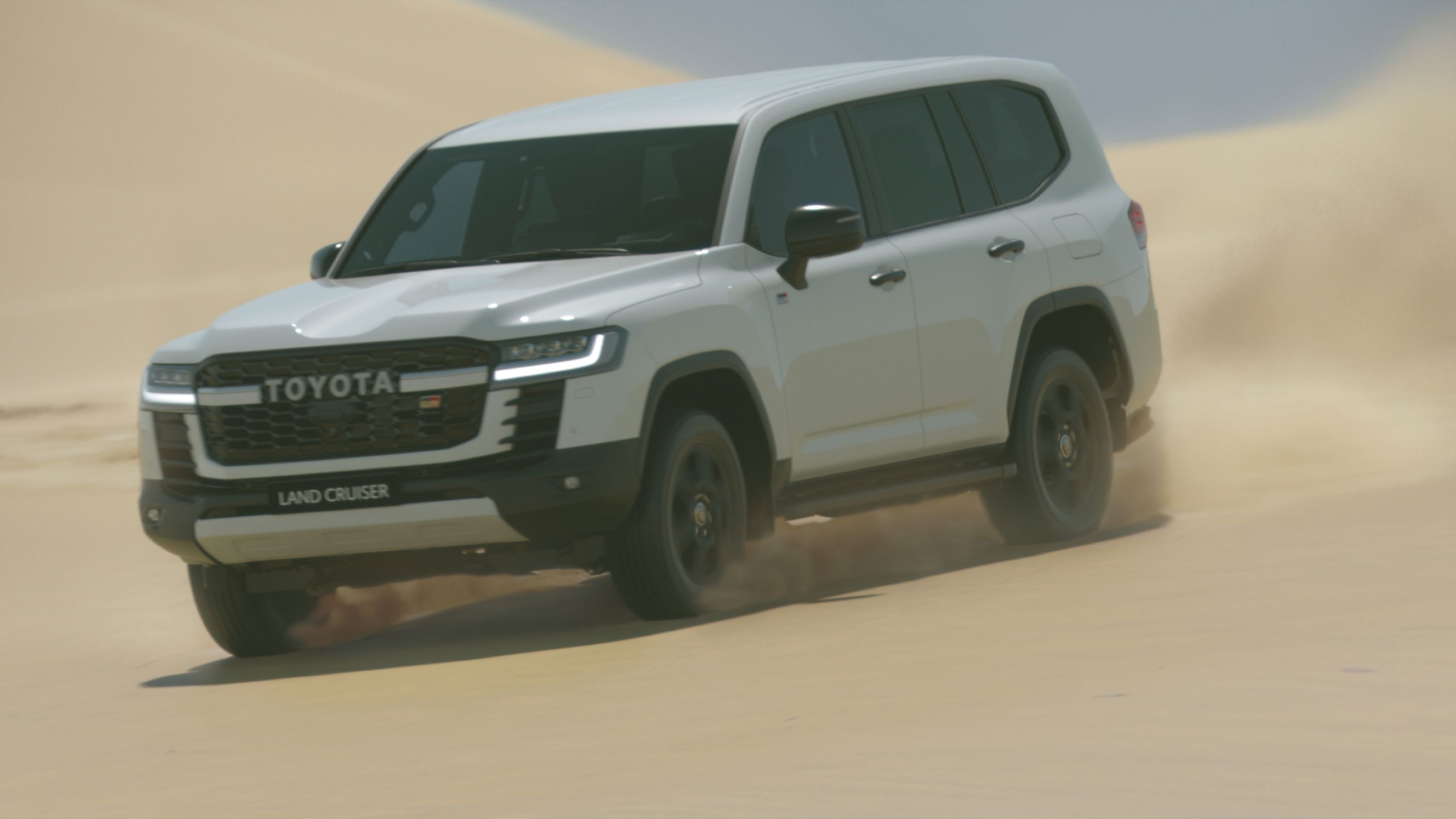 Land Cruiser 300 expedition driving in desert