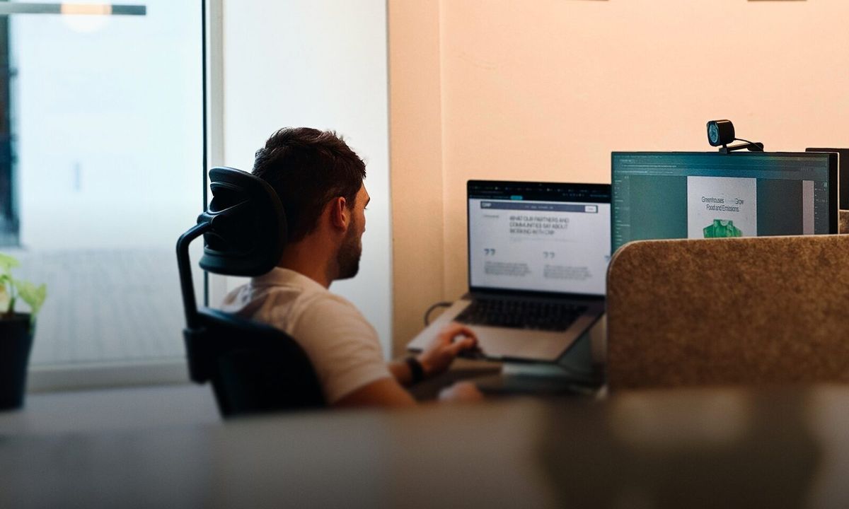 Ein Blick hinter die Kulissen der Arbeit bei INSYNC