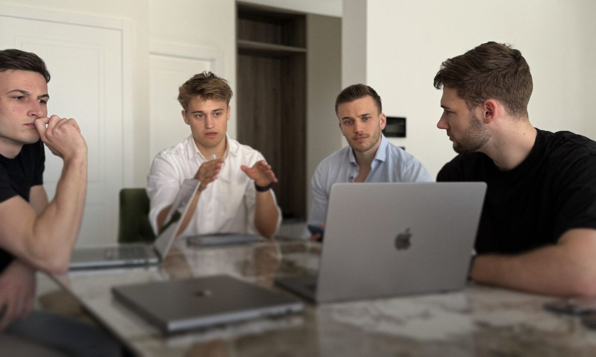 INSYNC Designer und Entwickler im gemeinsamen Team