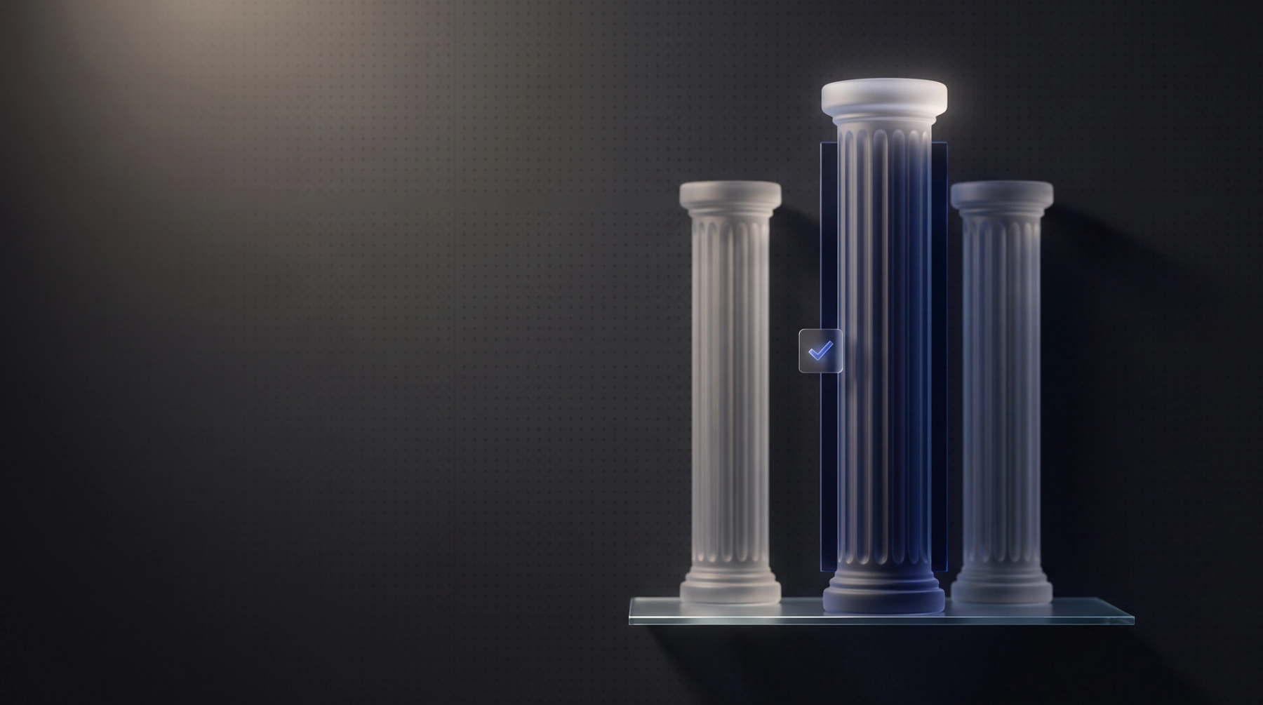 Drei Glas-Säulen mit blauem Kantenlicht auf dunklem Grund, Symbol für Vertrauen und Kanzlei-Websites