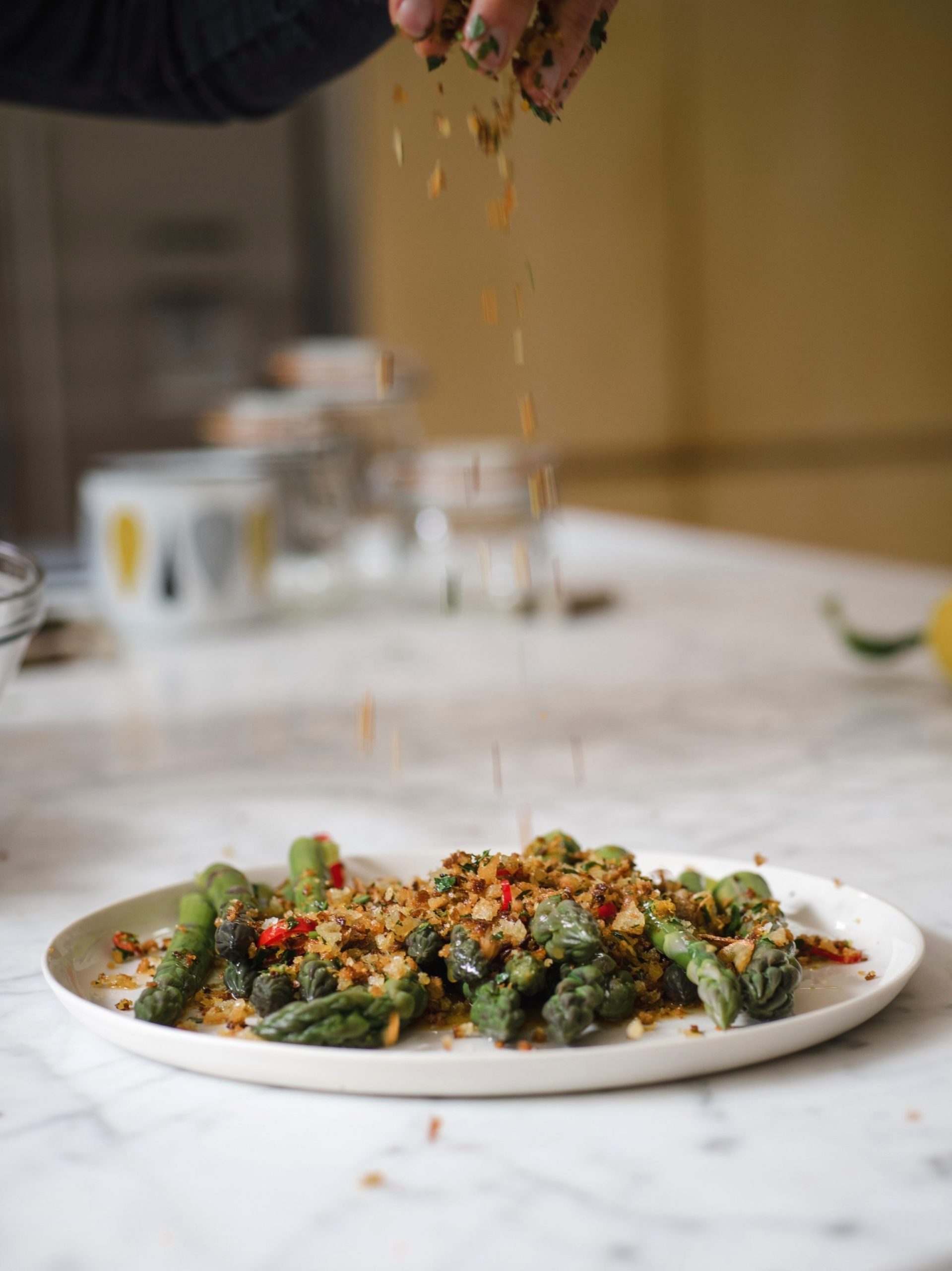 Asparagus with zesty breadcrumbs