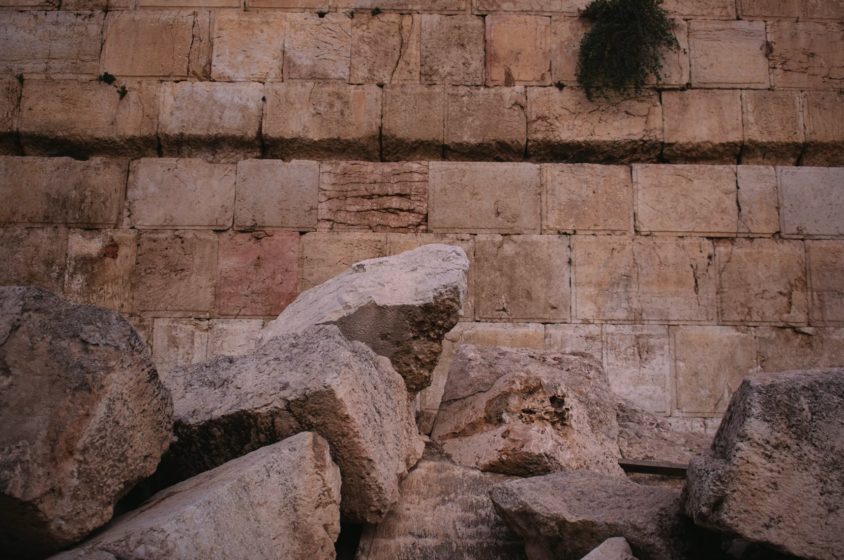 Rocks resembling a destroyed temple