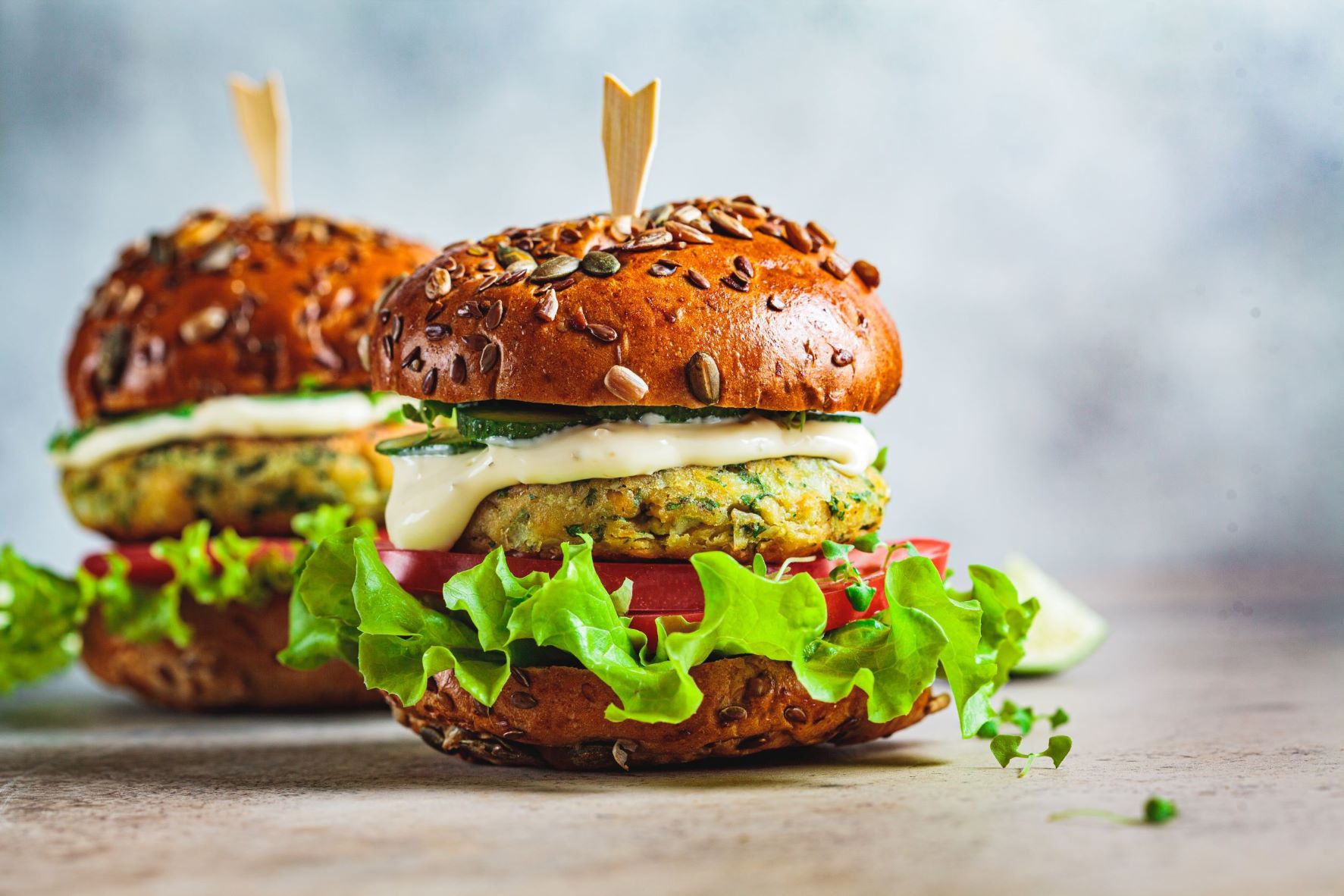 Veggie burger with mint
