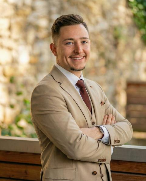Portraitfoto von Roberto Stambolija, Berater bei Sajinth & Partner
