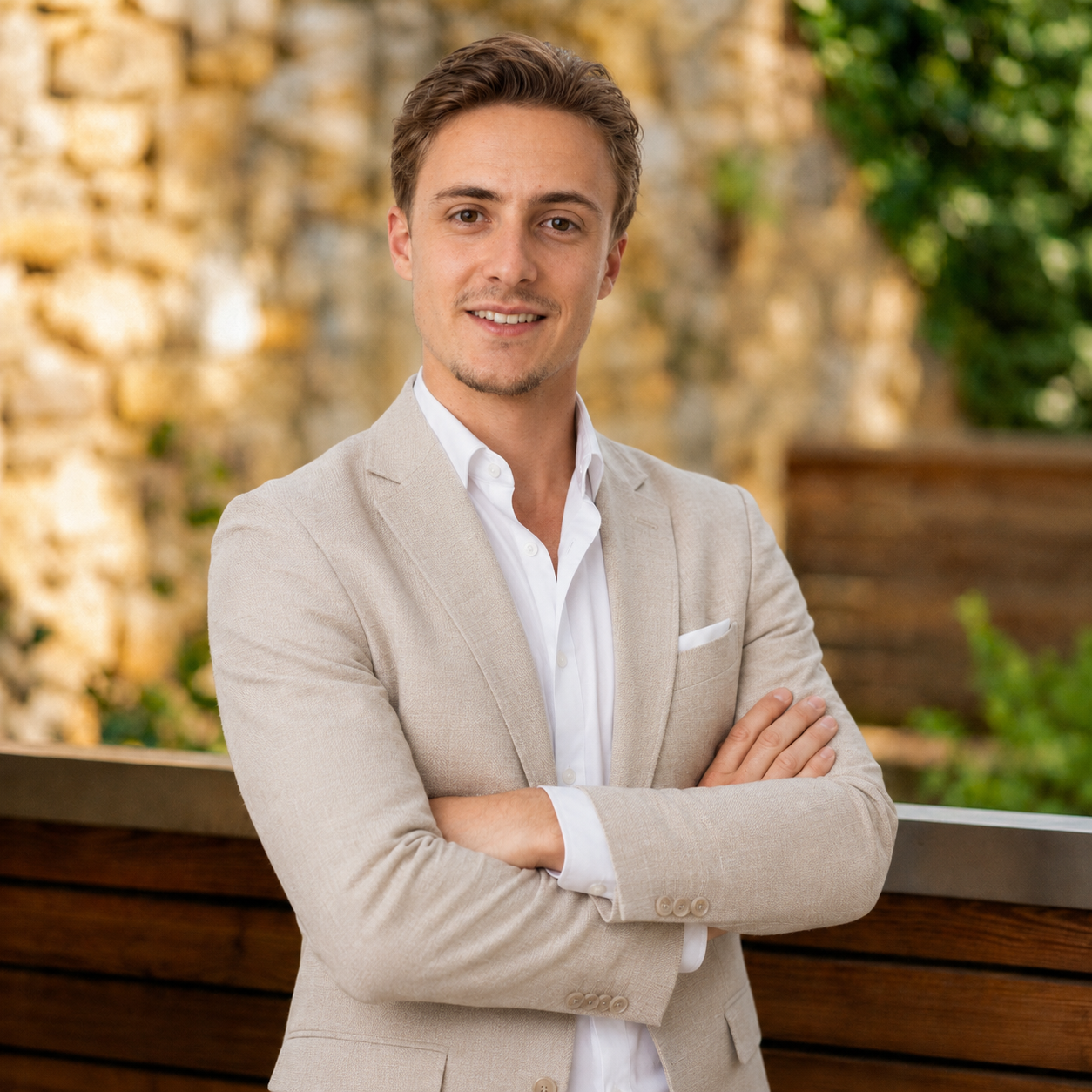 Portraitfoto von Dale Kaempf, Junior Berater bei Sajinth & Partner