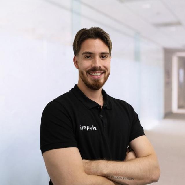 Portraitfoto von Remo Sagastume, Geschäftsführer, impuls point gmbh