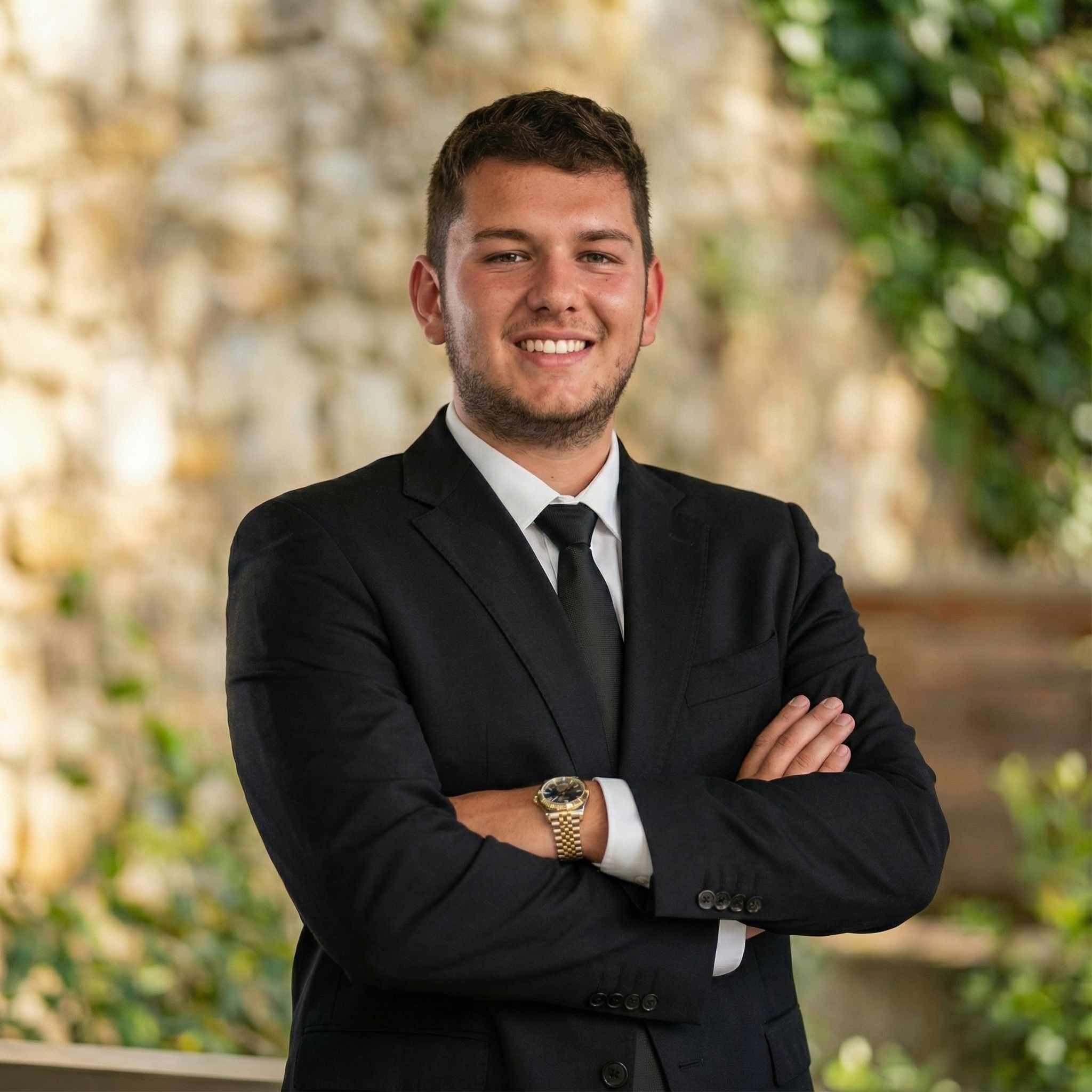 Portraitfoto von Devin Betschart, COO bei Sajinth & Partner