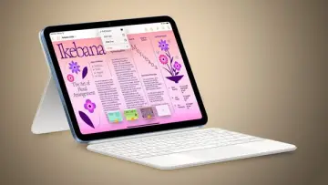 iPad s připojenou klávesnicí, zobrazující otevřený dokument s textem a obrázky