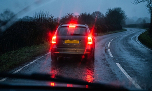 EU mandates flashing brake lights from July