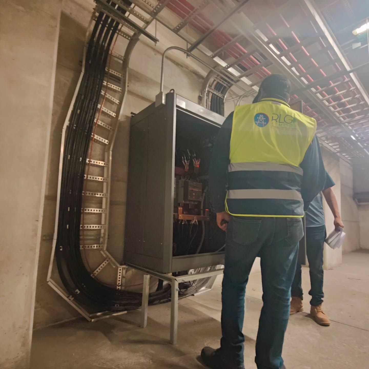 Instalaciones eléctricas industriales y comerciales