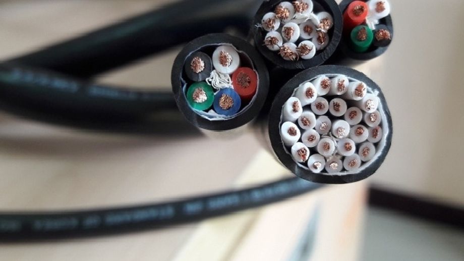 Ứng dụng và tính năng của cáp điều khiển chống nhiễu