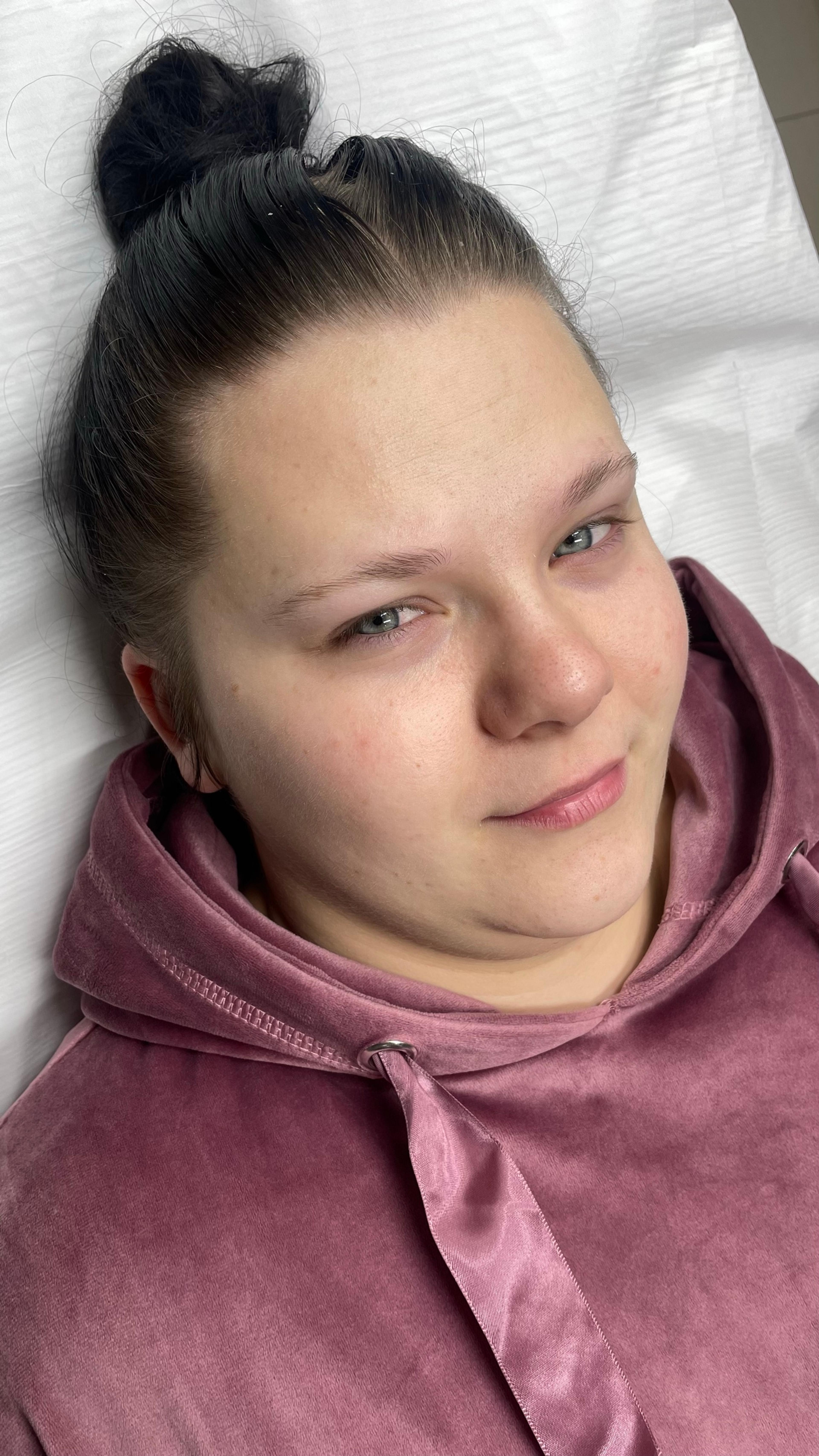 Brwi permanentne — realizacja 4 — zdjęcie przed zabiegiem