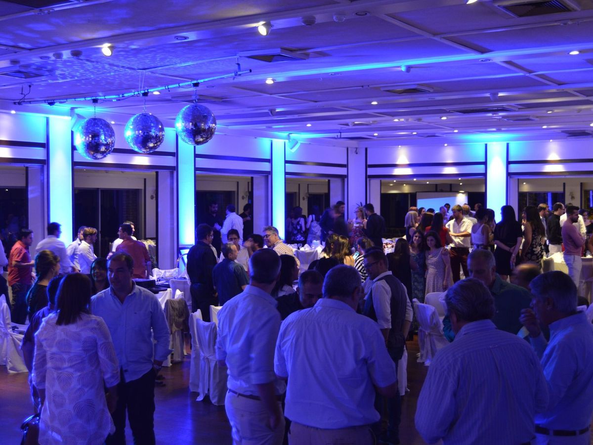 Fiesta de empresa producida por Entre Todos