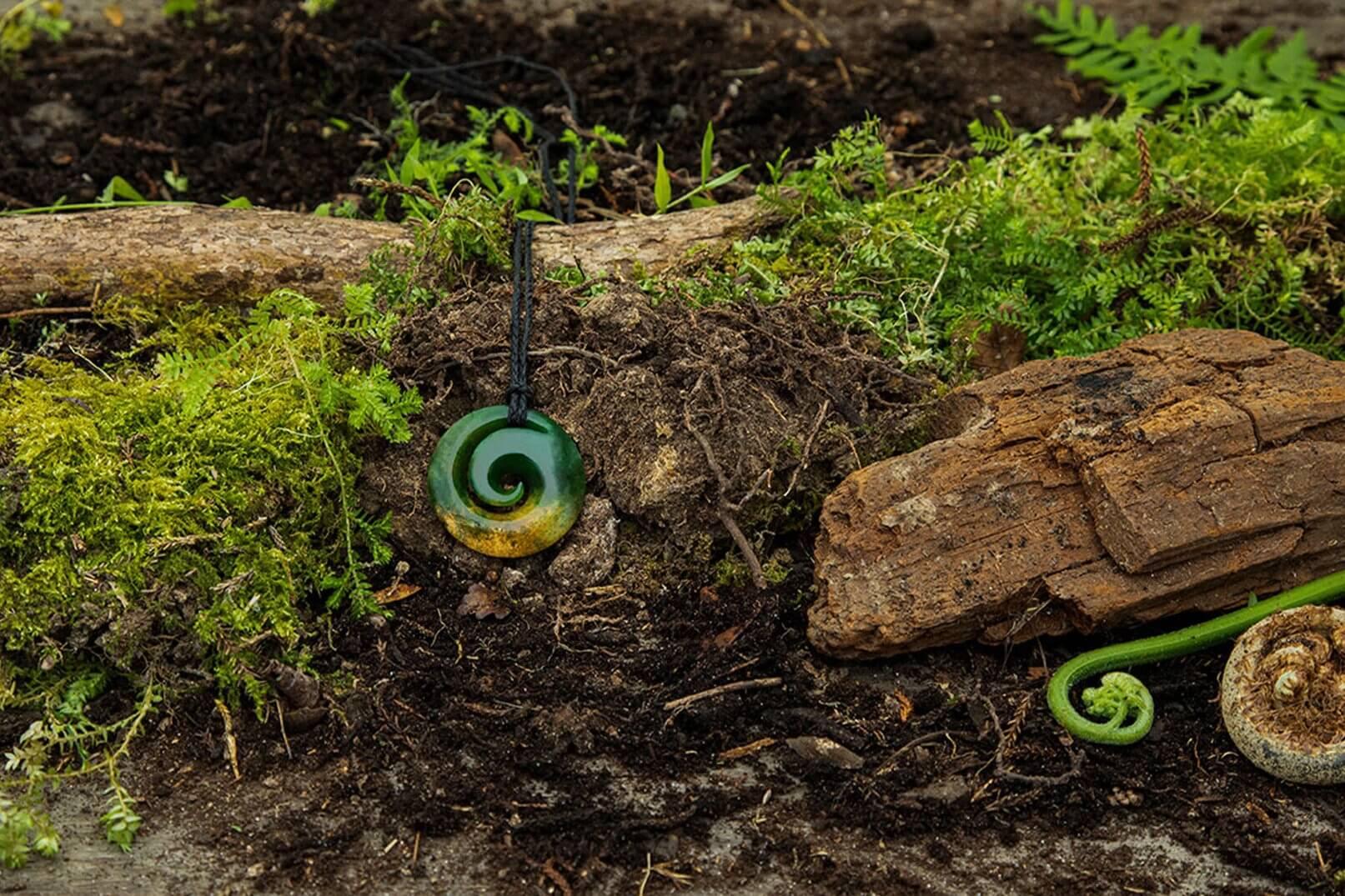 Pounamu Koru Depicting new beginnings, life and hope.