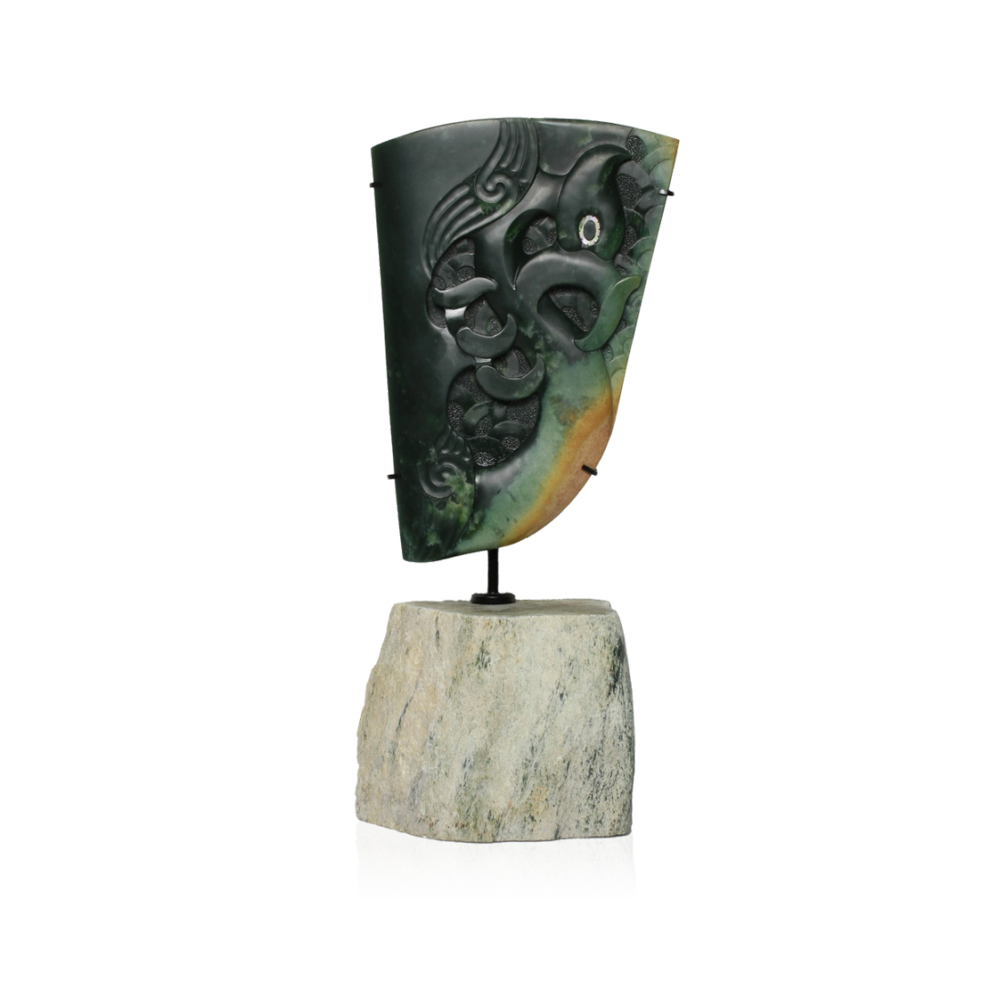 Authentic pounamu New Zealand jade sculpture