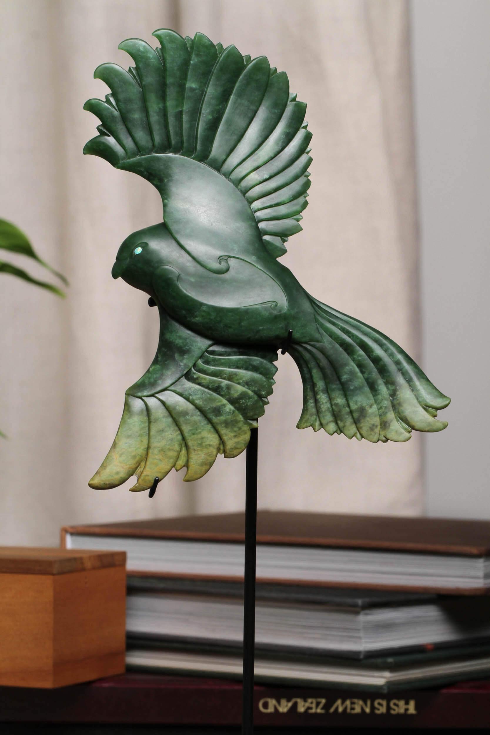 New Zealand Pounamu Fantail Bird Sculpture