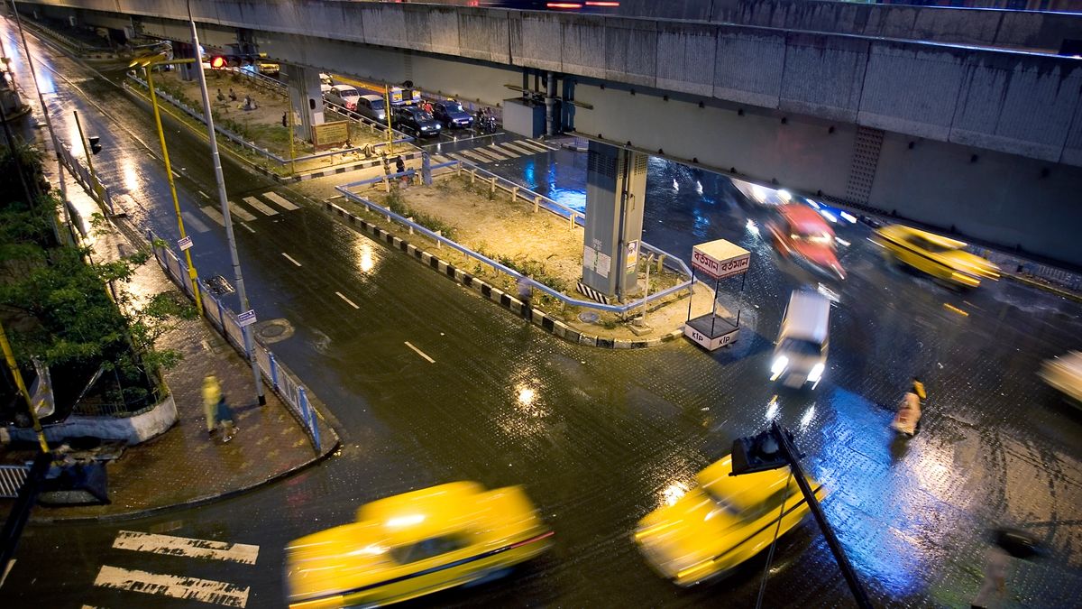 Photo of a rainy busy street