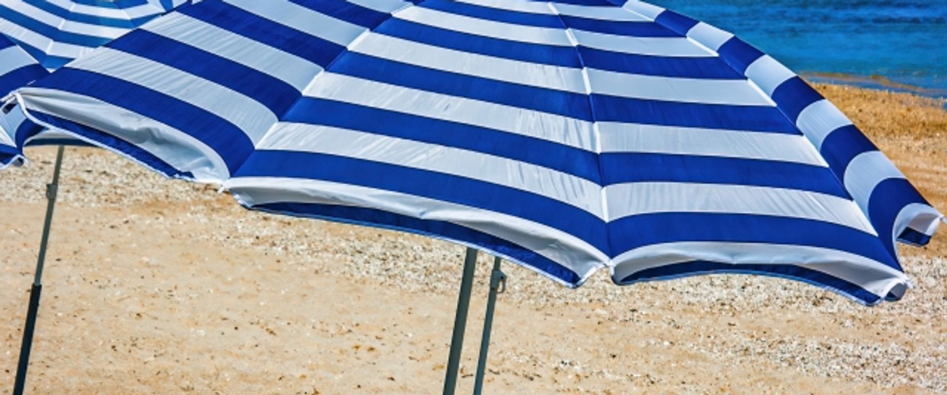 [Summer 2026] 12 Recommended Accommodations within Walking Distance to the Beaches of Ibaraki Hitachinaka and Oarai | Ajigaura, Hiraiso, Oarai Sun Beach|||We have carefully selected accommodations that are within walking distance to the three beaches: Ajigaura, Hiraiso, and Oarai Sun Beach. From ocean-view ryokans to private villas and glamping options, we introduce 12 places where you can walk to the sea in your swimsuit.|||Please check the details of each facility.|||When is the beach season?|||Typically, the beach season runs from mid-July to late August (2025 data: Ajigaura and Hiraiso from July 19 to August 24, Oarai Sun Beach from July 19 to August 17). Please check the official websites of the local tourism associations for the official schedule for 2026.|||Which beach is the most recommended for families with children?|||Hiraiso Beach is the best choice. It is surrounded by a breakwater, making the waves very gentle, and the "Whale Dai-chan" (whale-shaped slide) in the water is very popular among kids. It's perfect for little ones making their debut at the beach.|||What other attractions can be enjoyed besides swimming?|||In the Ajigaura area, you can visit the National Hitachi Seaside Park (where the greenery of Kochia is at its best in summer), in the Hiraiso area, enjoy a fresh seafood lunch at Nakaminato Fish Market, and in the Oarai area, we recommend Aqua World Ibaraki Prefectural Oarai Aquarium and Oarai Isosaki Shrine.|||How to access from Tokyo?|||By car, it takes about 90 minutes to 2 hours via the Joban Expressway. By train, take the JR Joban Line Limited Express "Hitachi" from Ueno Station to Katsuta Station (about 70 minutes), then transfer to the Hitachinaka Seaside Railway to reach each beach.|||What times are parking lots crowded?|||On summer weekends, it starts getting crowded around 9 AM. For Ajigaura (about 200 cars) and Hiraiso (about 100 cars), it's recommended to arrive early. Oarai Sun Beach has a large parking lot for about 7,000 cars, so there is relatively more space available.|||Are there accommodations that allow pets?|||Yes. Tsuruya Hotel (Ajigaura, for medium-sized dogs), Hiraiso Garden Villa (Hiraiso, up to two small dogs), Shalom (Hiraiso, for medium-sized dogs), and Sugar Beach Oarai (Oarai, with dedicated tents for dogs and cats) are pet-friendly.