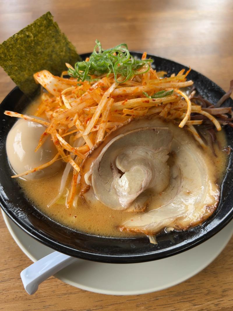 山盛りの辛ネギがのった辛ネギみそらーめん