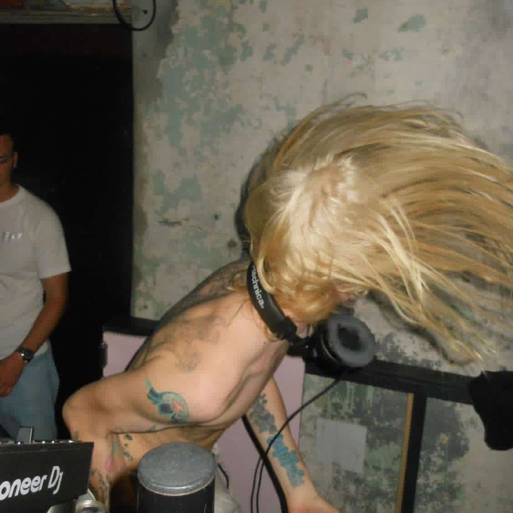 Show image