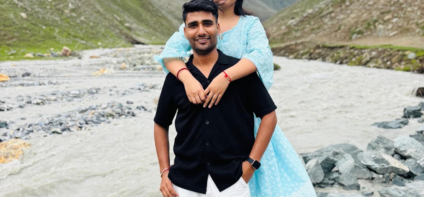 Kashmir trip cost for couple 2026 with scenic view of Gulmarg and romantic travel experience